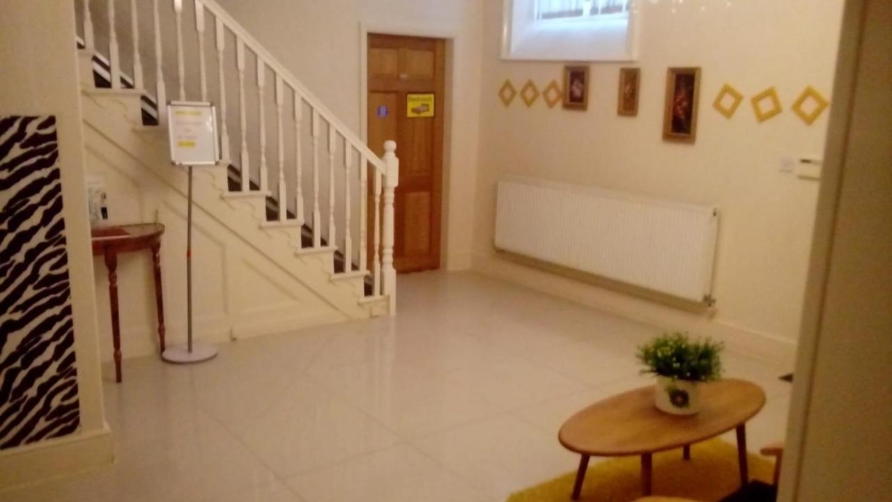 Carer 4 You Residential Home Upholland Bagian luar foto